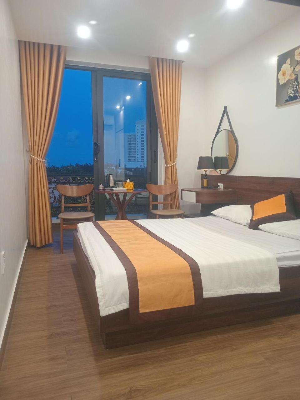 Quang Minh Hotel Дошон Экстерьер фото
