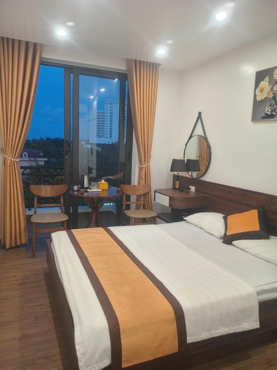 Quang Minh Hotel Дошон Экстерьер фото